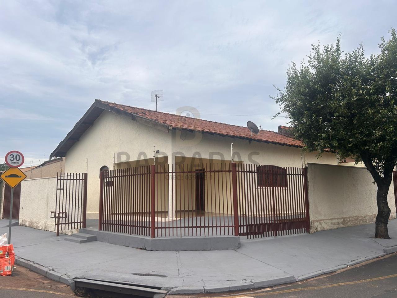 Casa para Locação, São José do Rio Preto / SP, bairro Jardim Municipal, 3 dormitórios, 2 banheiros, 3 vagas de garagem, área construída 120 m²